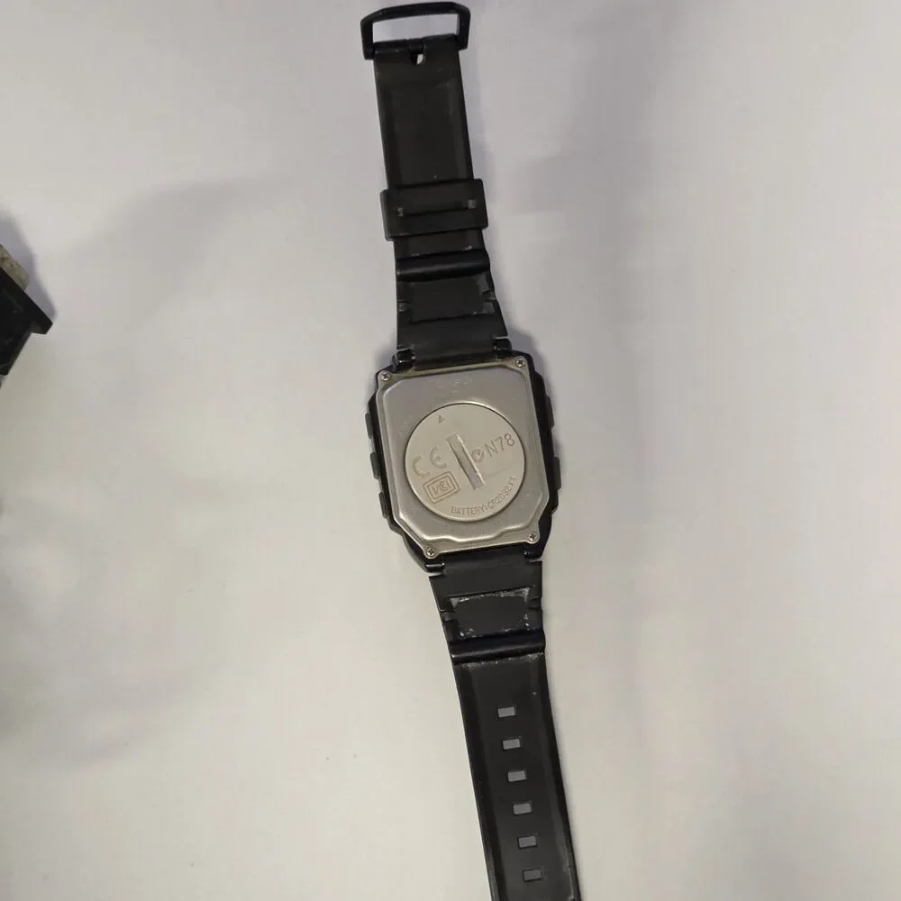 Casio WQV-1 Wrist Digital Camera Watch w/ Infrared Reader For Transferring Files